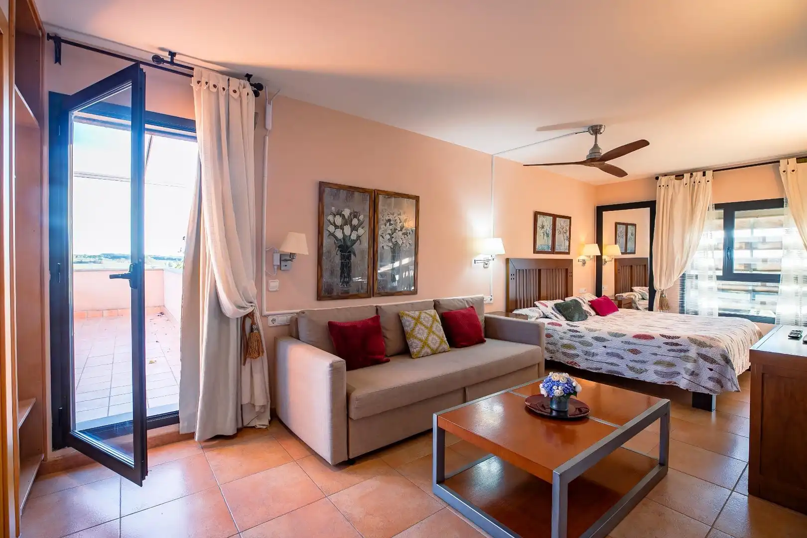 Sala de estar de Edificio en venta en Bierge