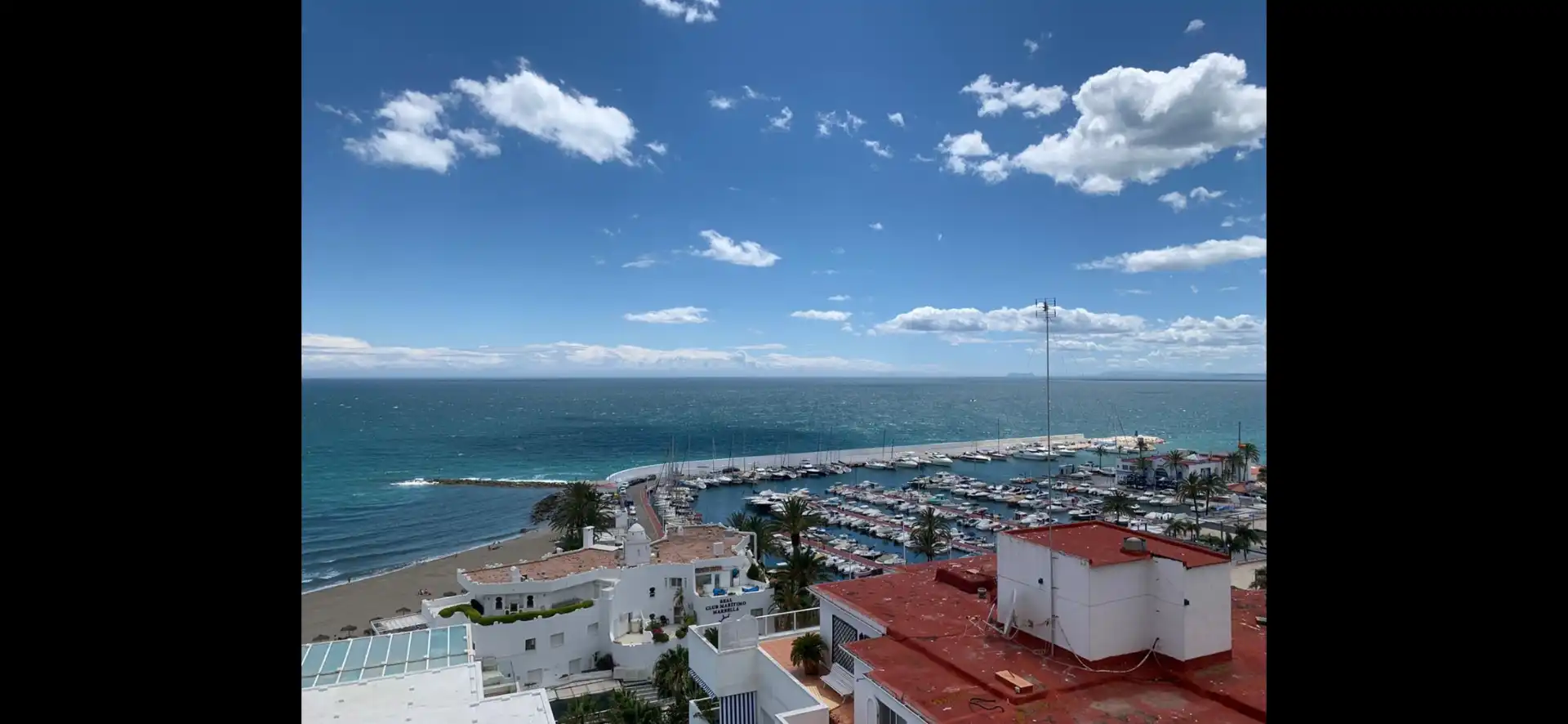 Vista exterior de Àtic de lloguer en Marbella amb Aire condicionat, Terrassa i Traster