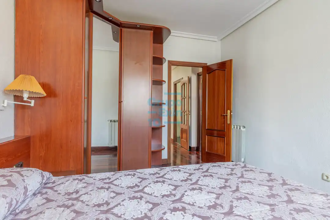 Habitación de Piso en venta en Donostia - San Sebastián  con Calefacción y Balcón