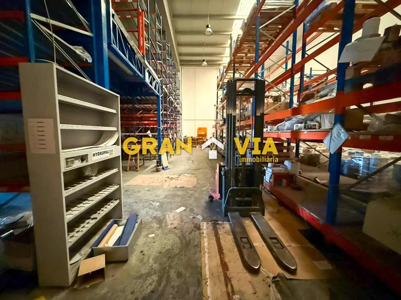 Nau industrial de lloguer en Figueres