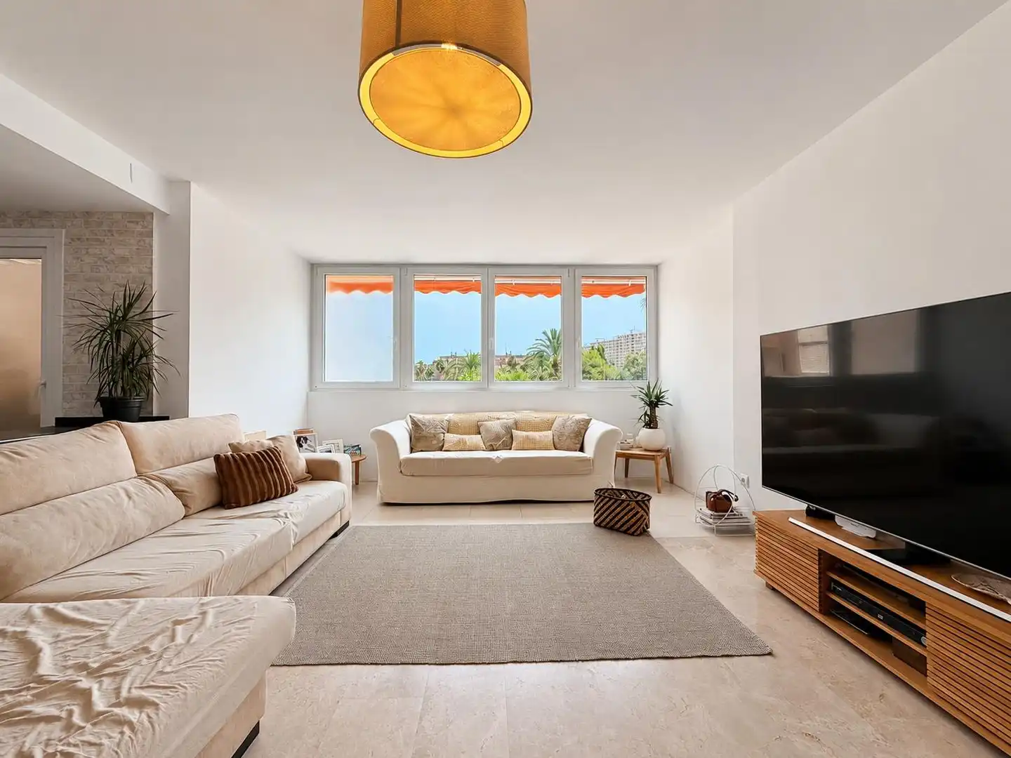 Sala de estar de Piso en venta en Alicante / Alacant con Aire acondicionado, Calefacción y Amueblado