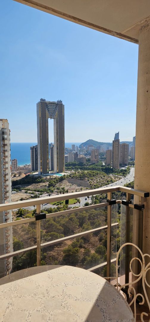 Apartment for sale in Calle Presidente Adolfo Suárez, Via Parque