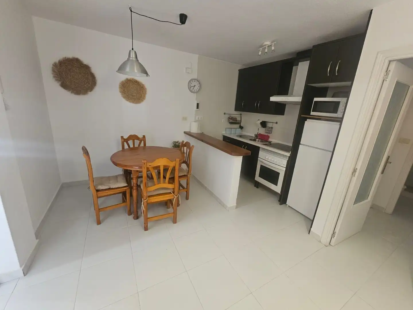 Küche von Wohnung zur Miete in Pilar de la Horadada mit Klimaanlage, Heizung und Abstellraum