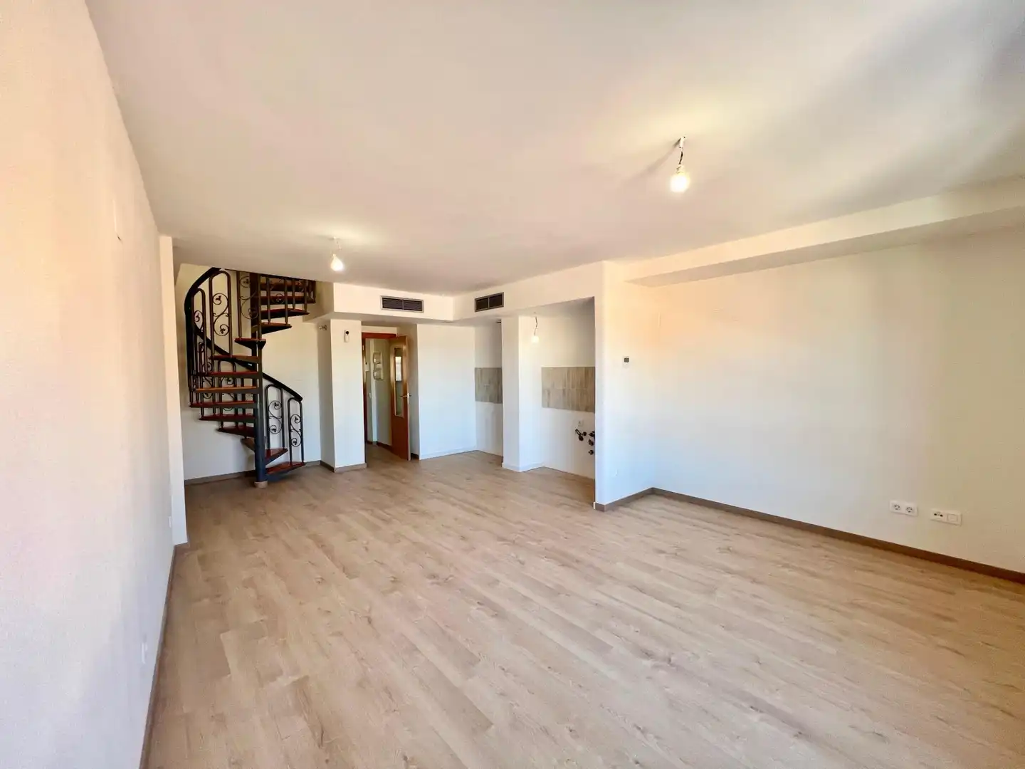 Flat for sale in Cadrete, Zaragoza