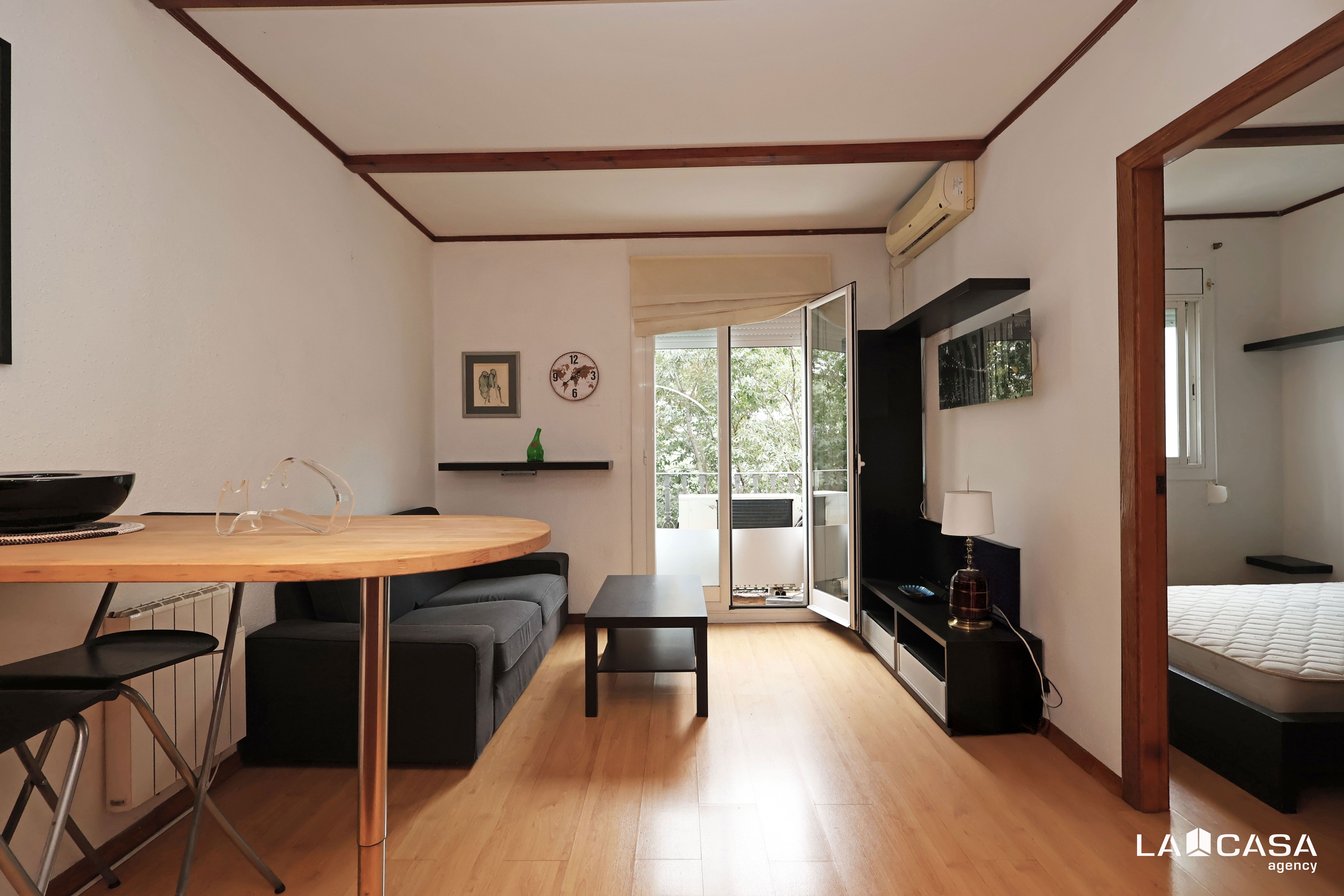 Sala d'estar de Pis en venda en  Barcelona Capital amb Calefacció i Balcó