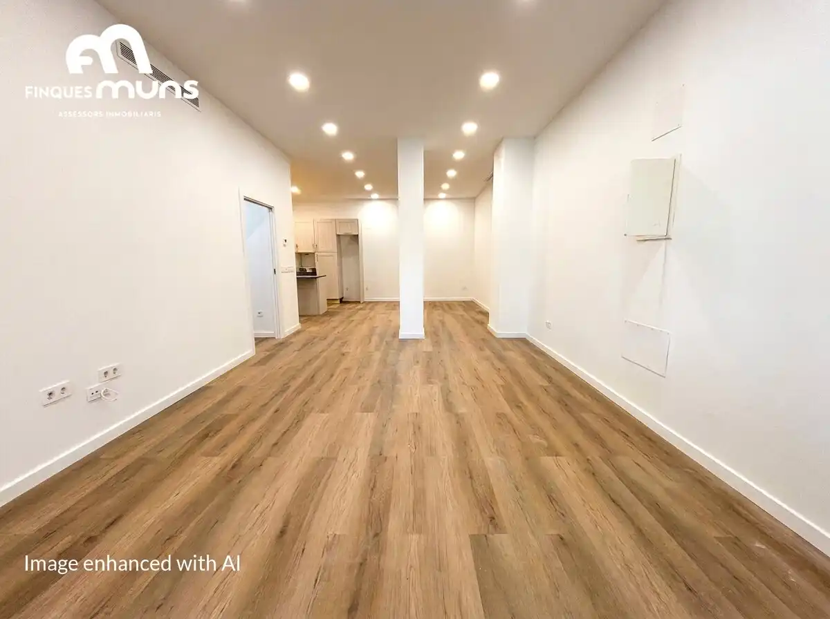 Flat for sale in Girona Capital  with Air Conditioner, Heating and Parquet flooring