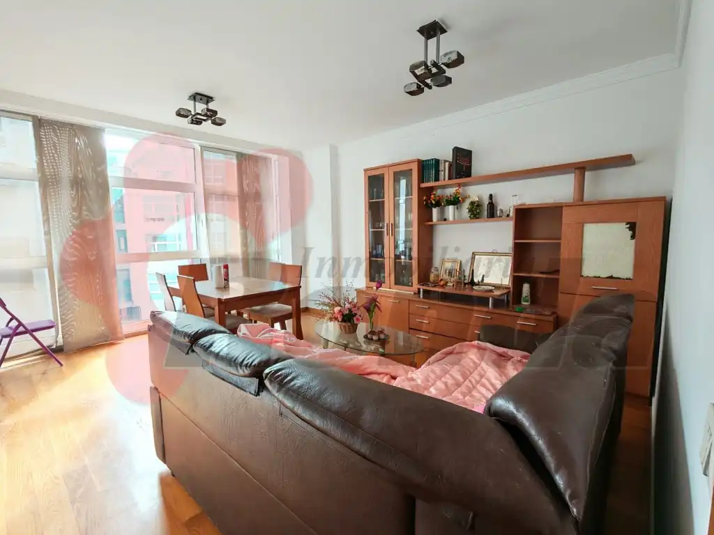 Sala d'estar de Apartament de lloguer en Lugo amb Moblat