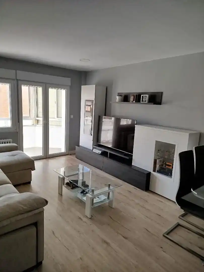 Sala d'estar de Pis en venda en Valladolid amb Jardí privat, Parquet i Internet