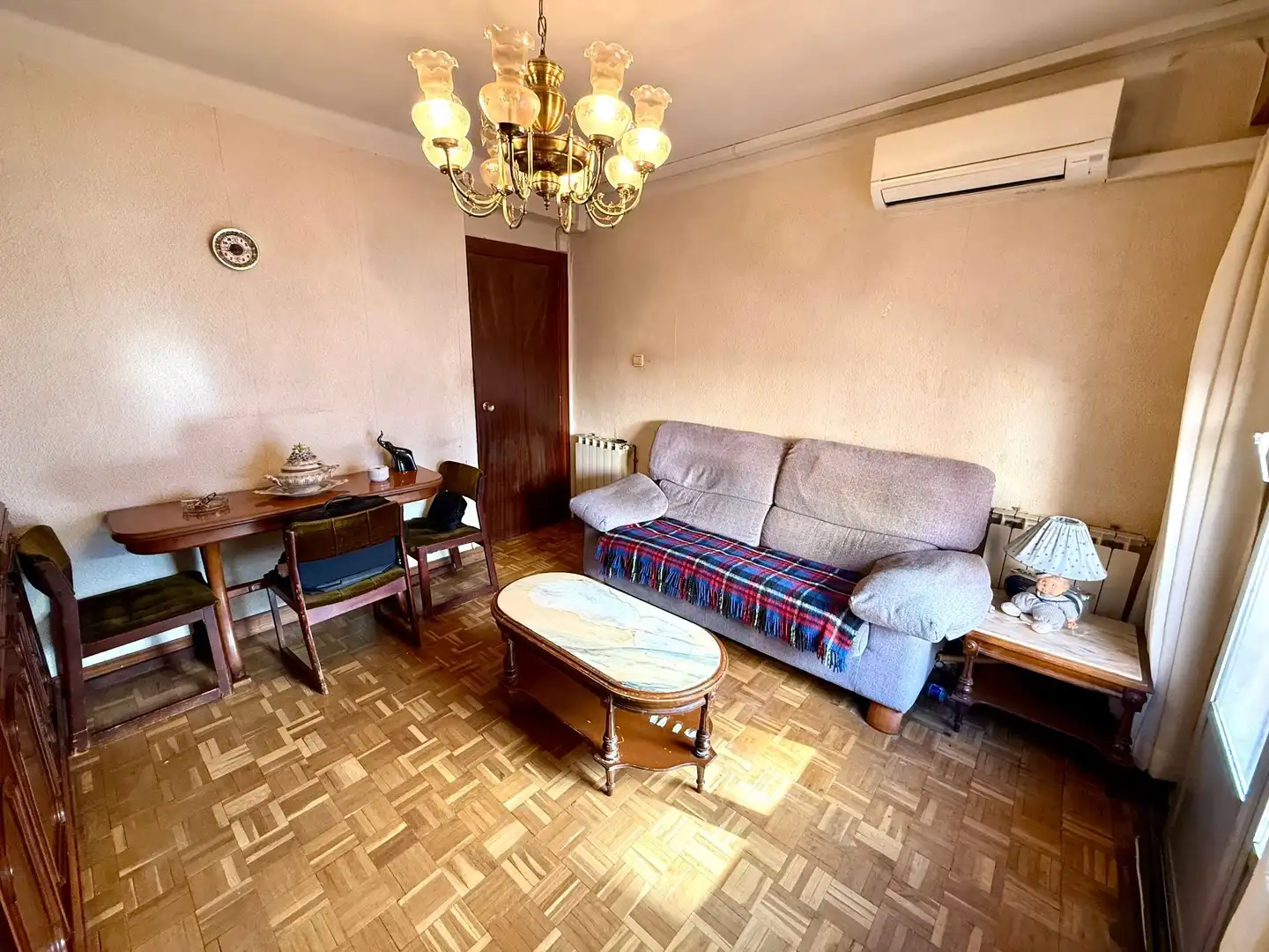 Wohnzimmer von Wohnung zum Verkauf in Madrid mit Klimaanlage und Heizung