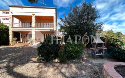 Vista exterior de Casa o xalet en venda en El Masnou amb Calefacció, Jardí privat i Terrassa