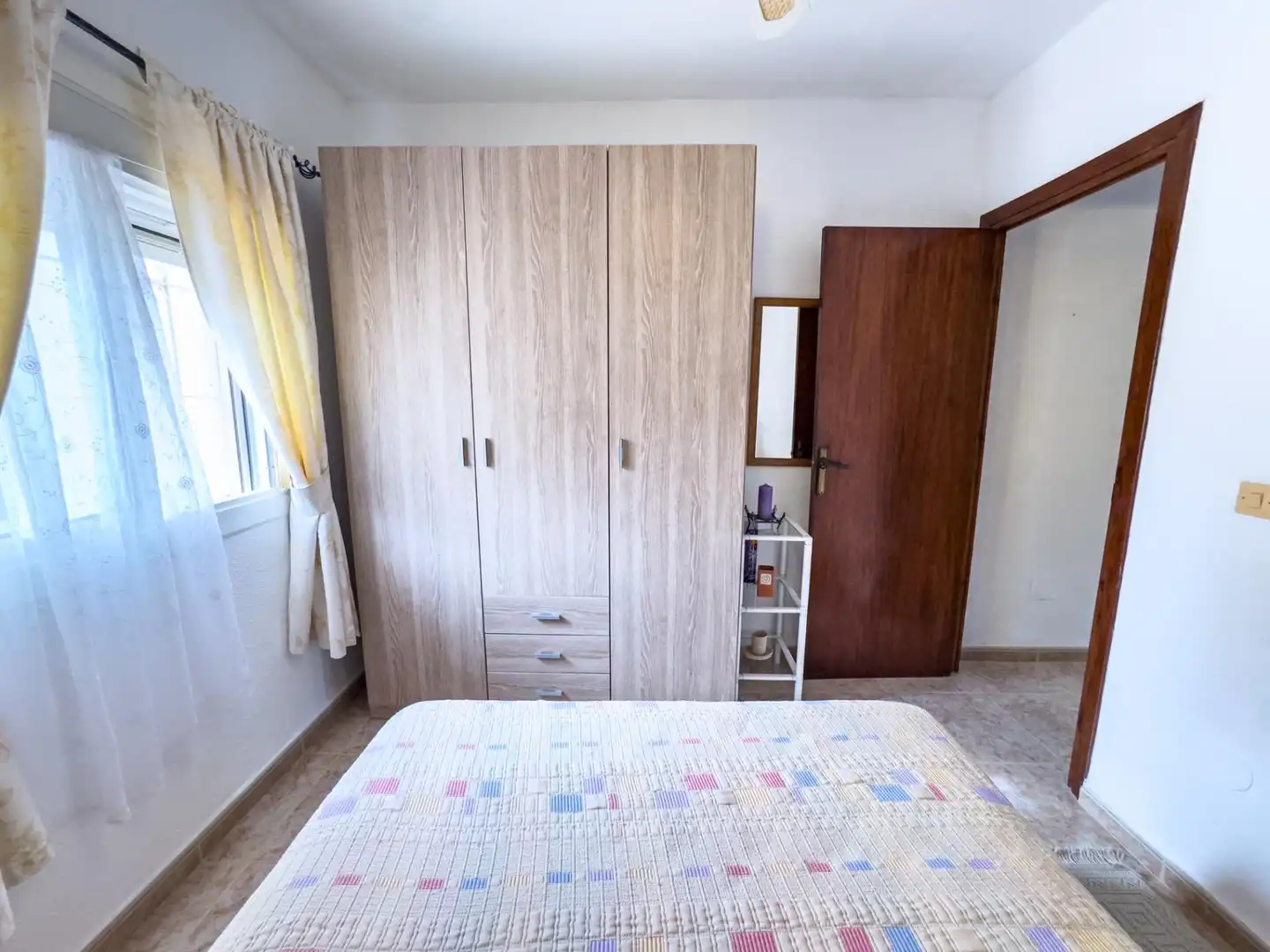 Dormitori de Casa adosada en venda en Torrevieja amb Aire condicionat, Terrassa i Moblat
