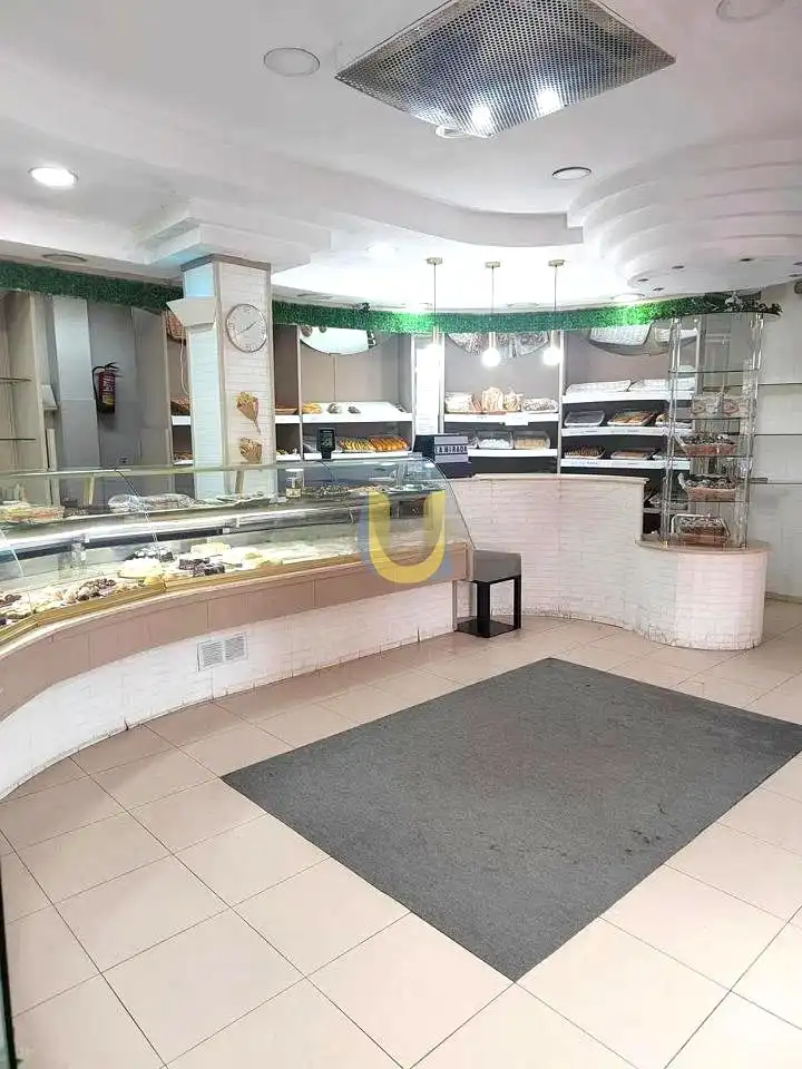 Local comercial en traspàs a Casco histórico, imagen 2