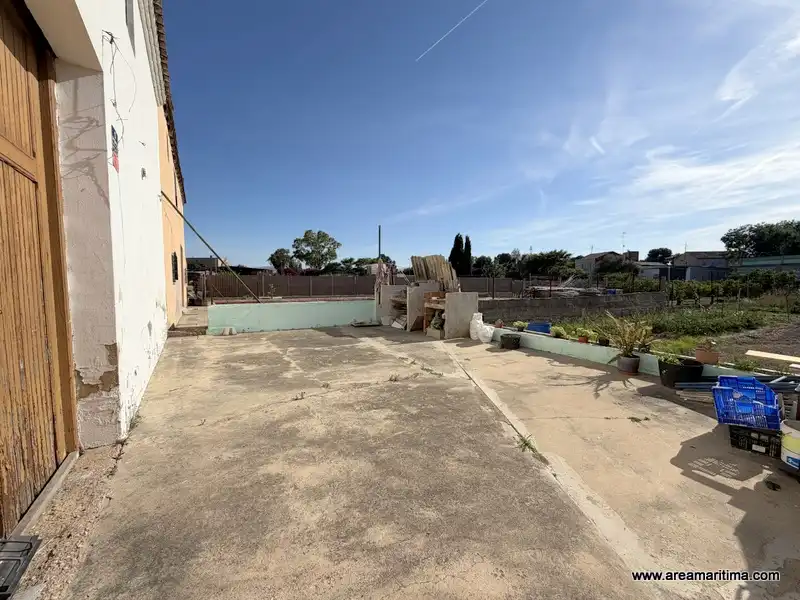 Jardín de Casa adosada en venta en Valencia con Trastero y Alarma