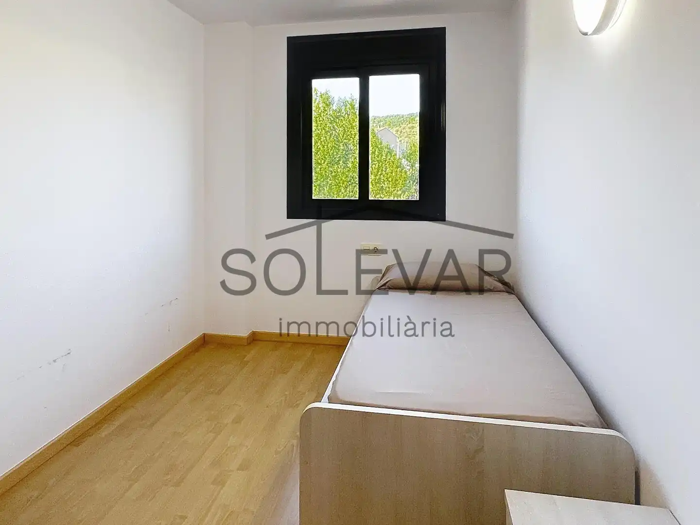 Schlafzimmer von Wohnung zum Verkauf in La Pobla de Segur mit Klimaanlage, Heizung und Parkett