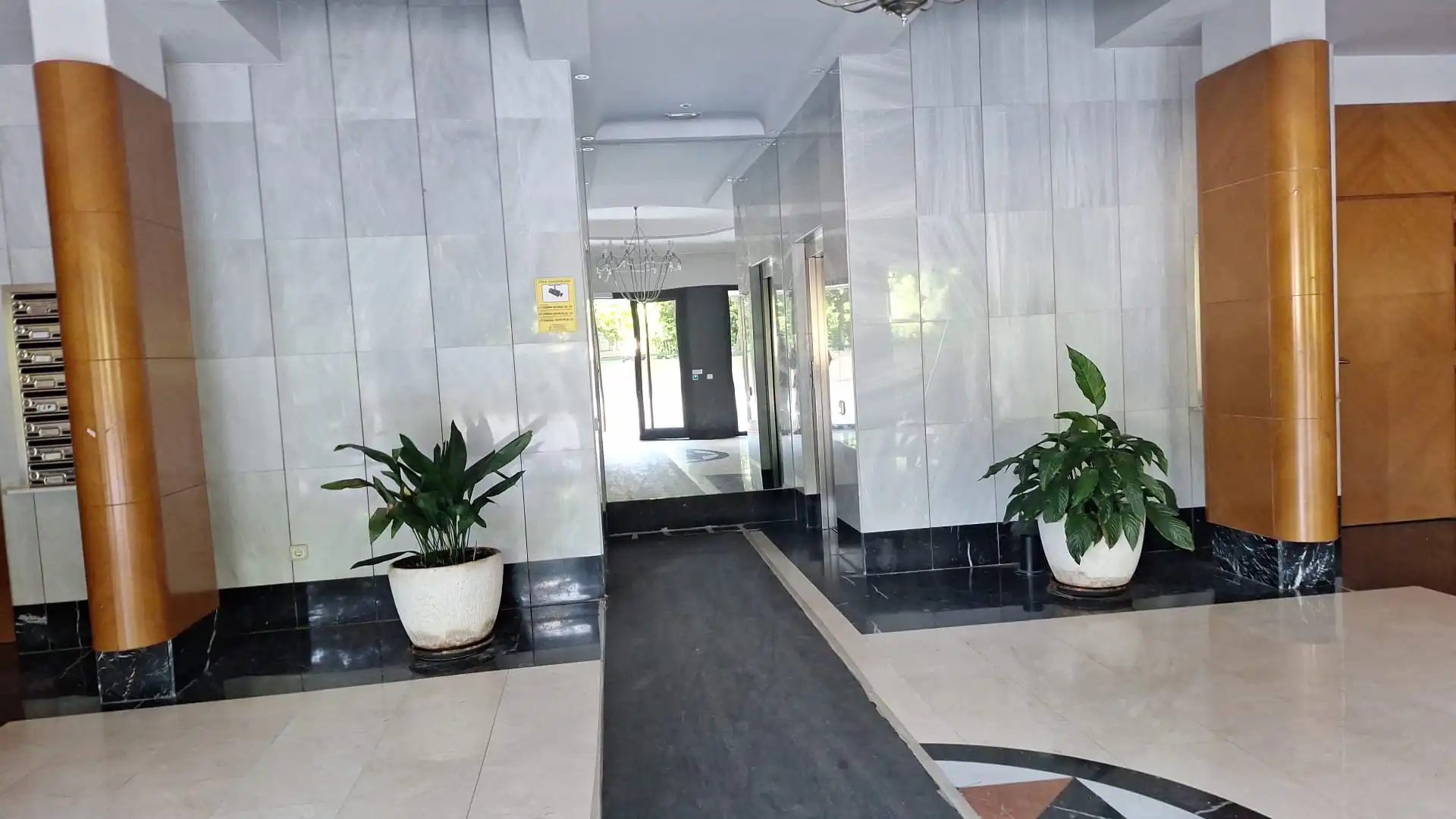 Flat for rent in Madrid  with Air Conditioner, Private garden and Swimming Pool