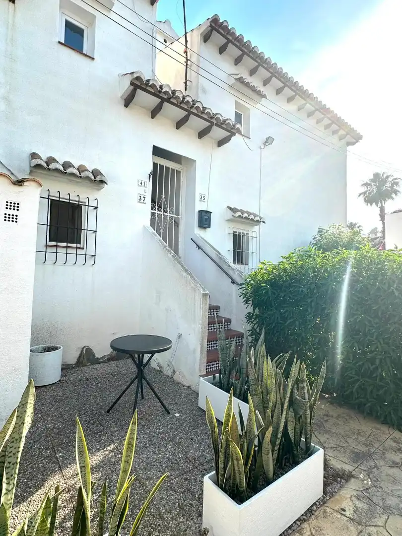 Bungalow amb piscina en venda a Calle Sanabria, imagen 12