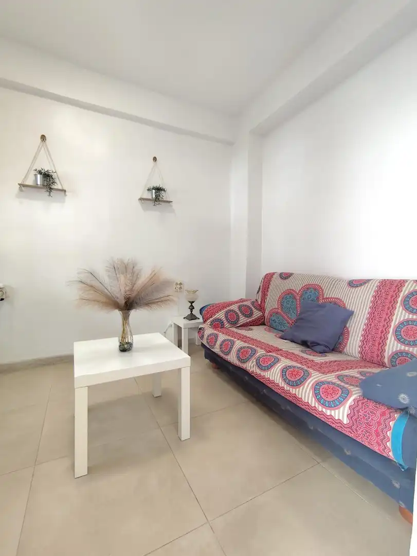 Sala de estar de Casa o chalet en venta en Algeciras con Terraza, Trastero y Amueblado