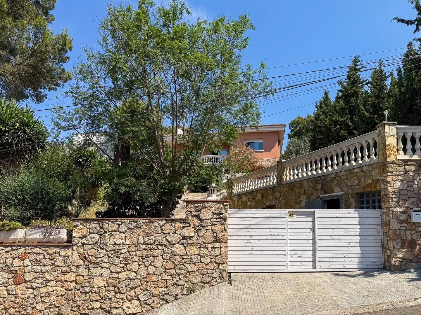 Vista exterior de Casa o chalet en venta en Vallirana con Calefacción, Jardín privado y Terraza