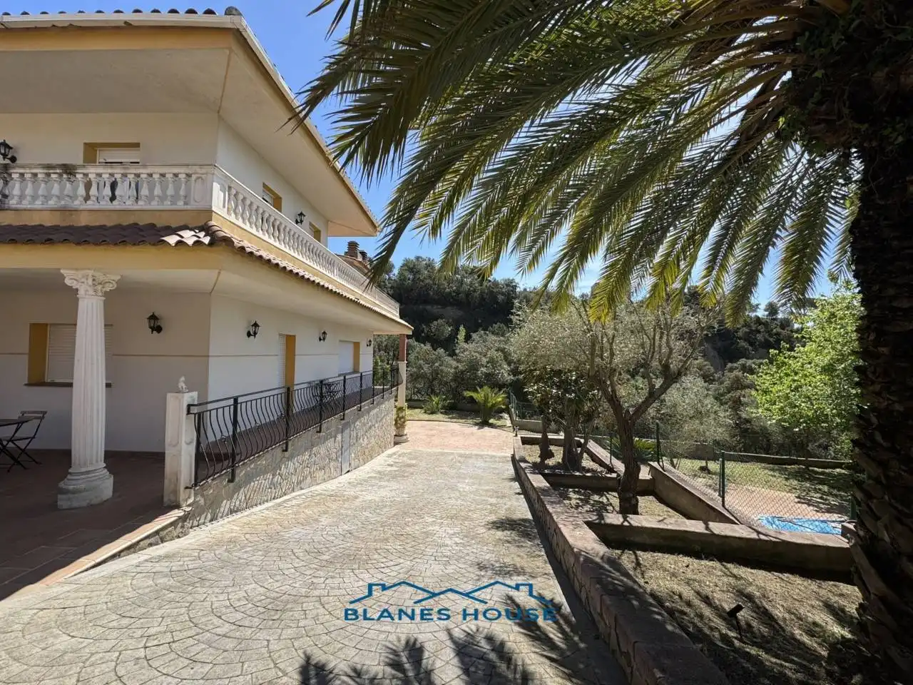 Vista exterior de Casa o xalet en venda en Lloret de Mar amb Calefacció, Jardí privat i Terrassa