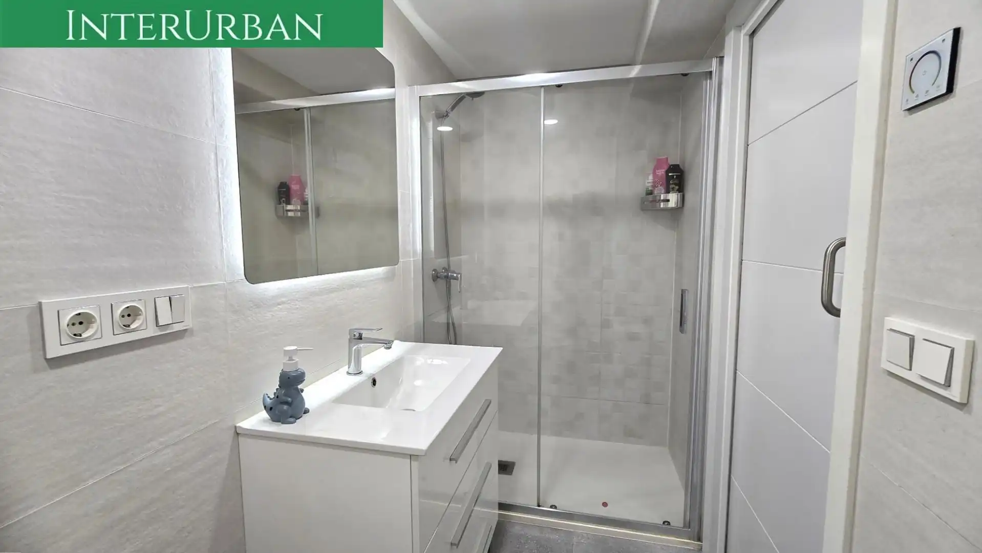 Baño de Piso en venta en Valencia con Aire acondicionado, Calefacción y Balcón