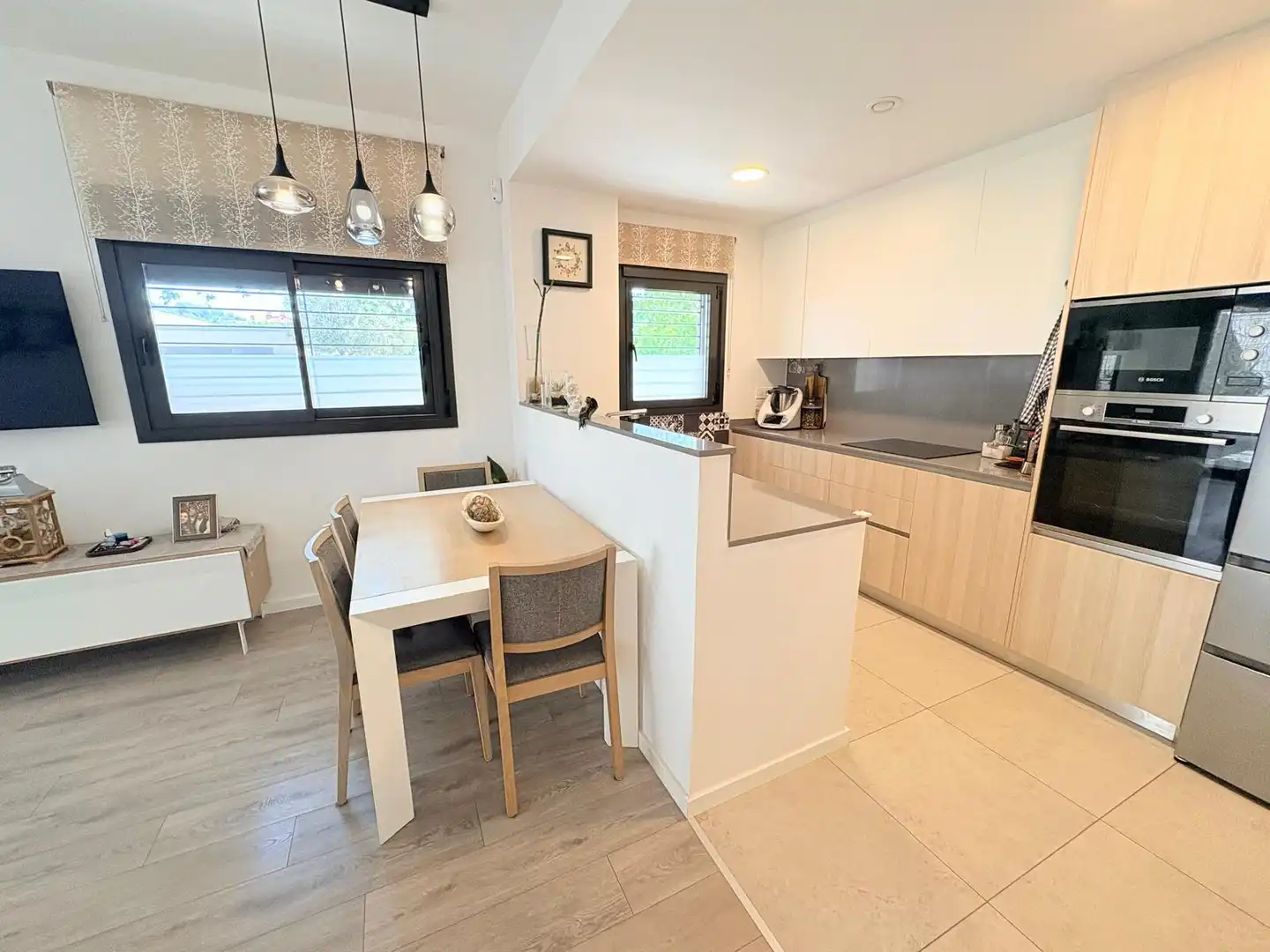 Ground floor with pool for sale in Avinguda de L'Onze de Setembre, imagen 10