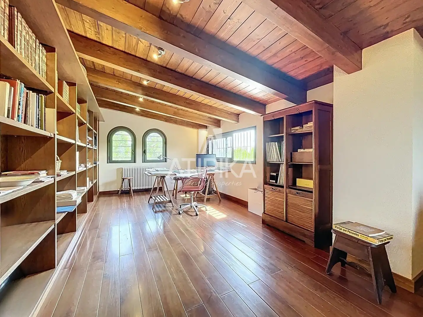 Living room of Country homes for sale in La Granada  with Air Conditioner, Heating and Storage room