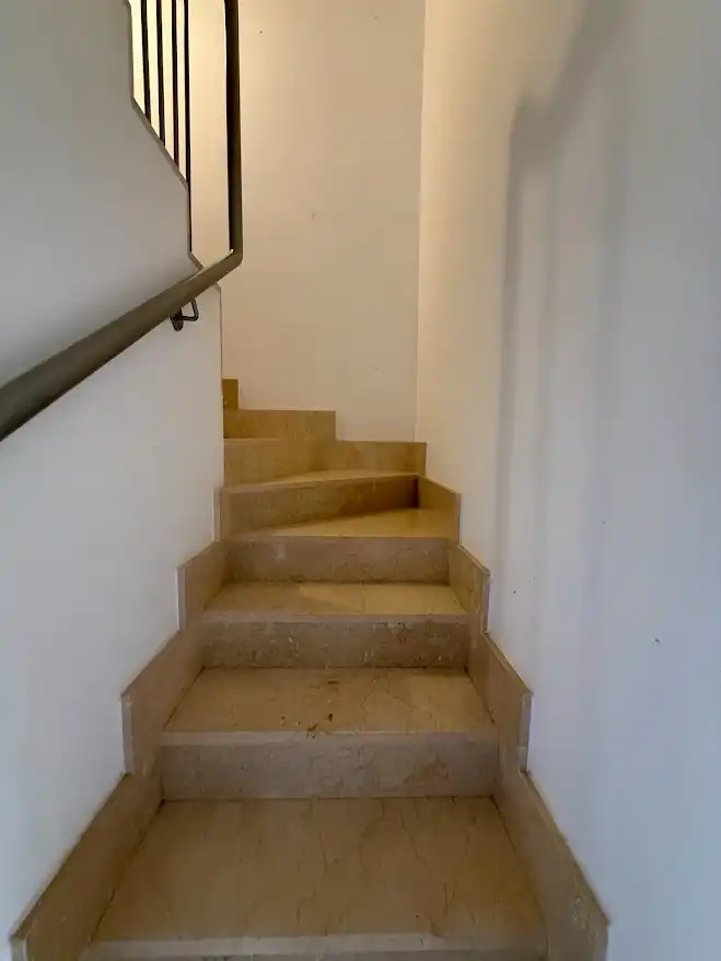 Casa adosada en venda en Garrafe de Torío amb Calefacció, Jardí privat i Parquet