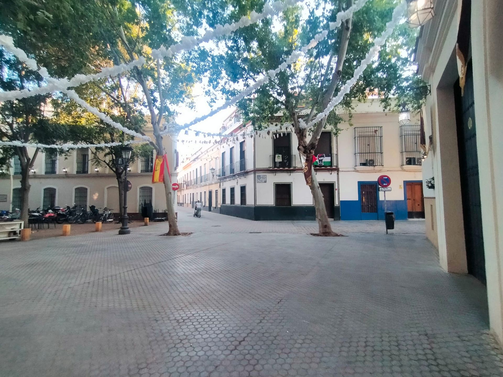 Vista exterior de Estudi en venda en  Sevilla Capital amb Aire condicionat i Calefacció