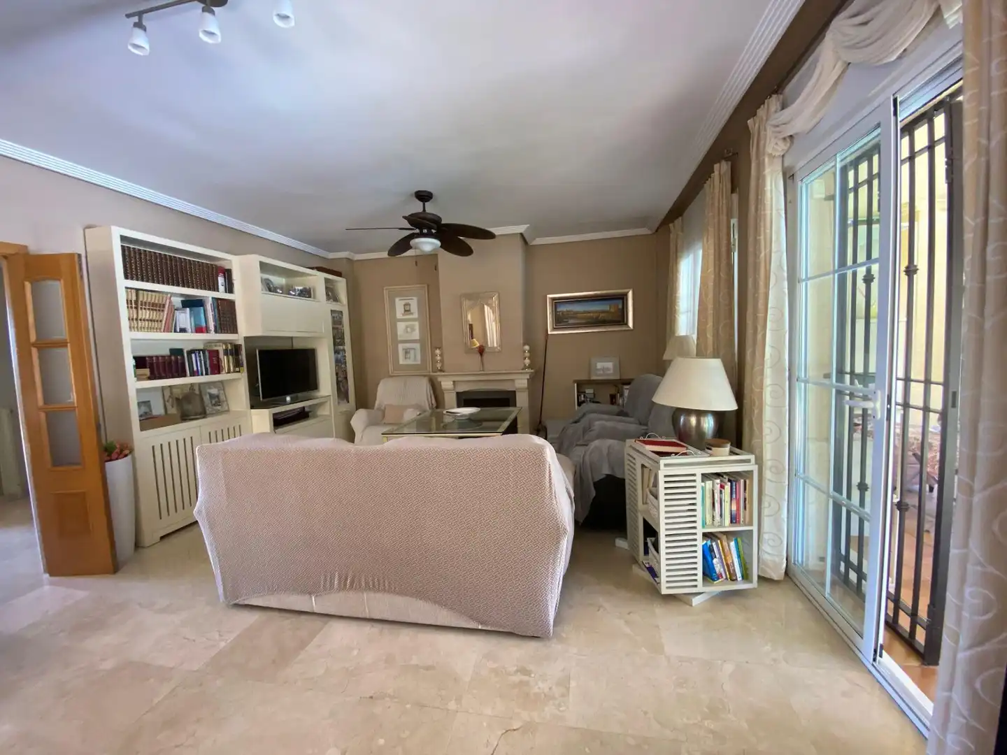 Sala de estar de Casa o chalet en venta en Córdoba con Aire acondicionado, Calefacción y Jardín privado