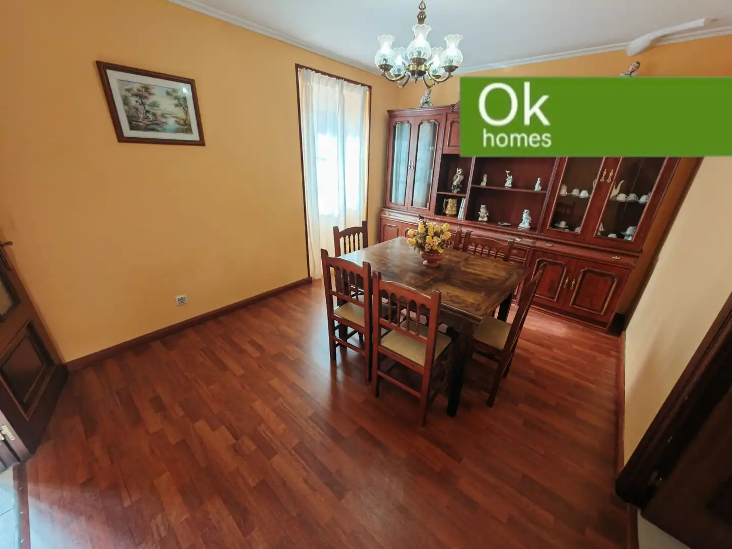 Comedor de Casa adosada de alquiler en Curtis con Calefacción, Trastero y Amueblado