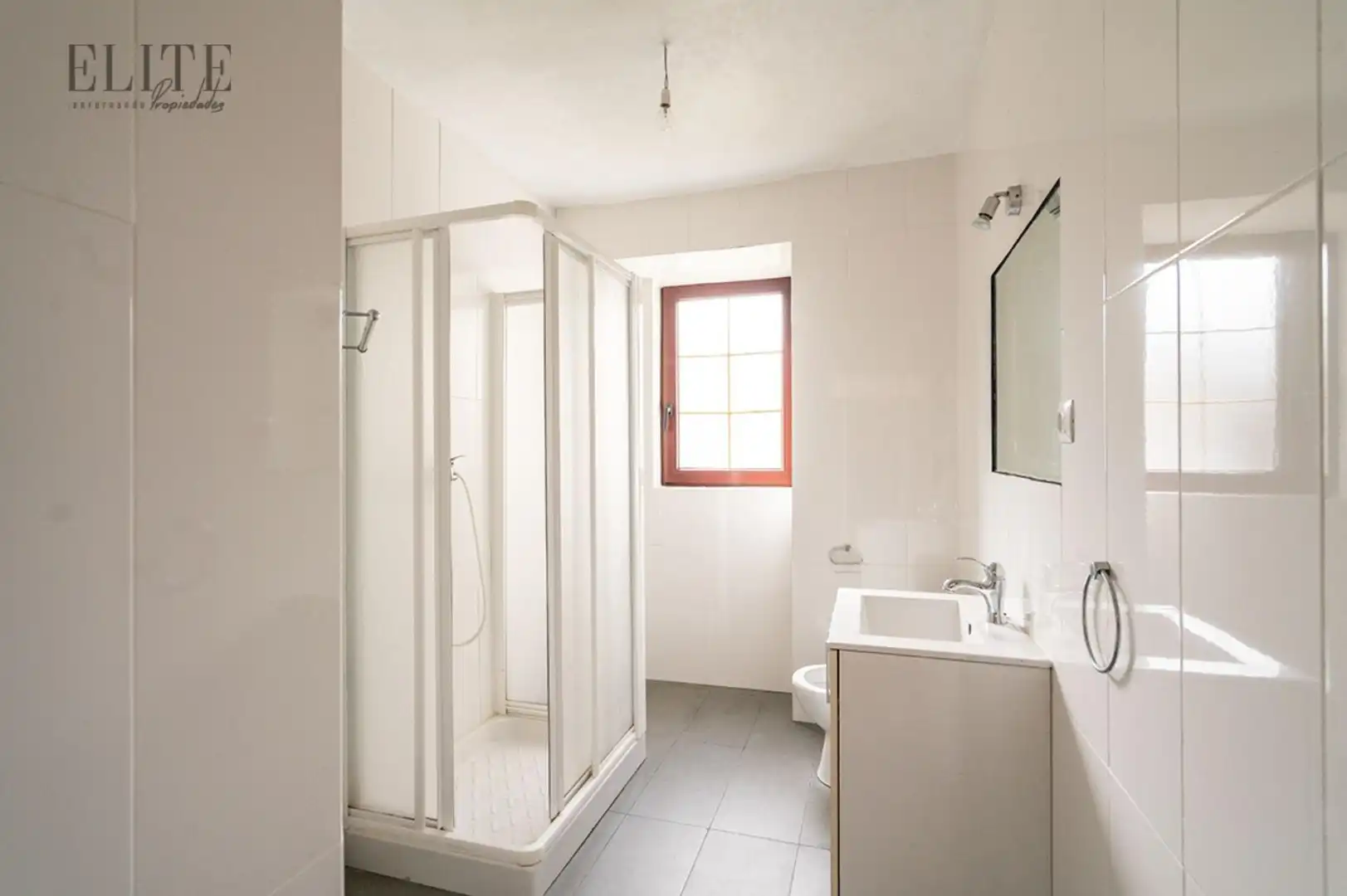 Baño de Casa o chalet en venta en Santa Cruz de Bezana con Terraza y Trastero