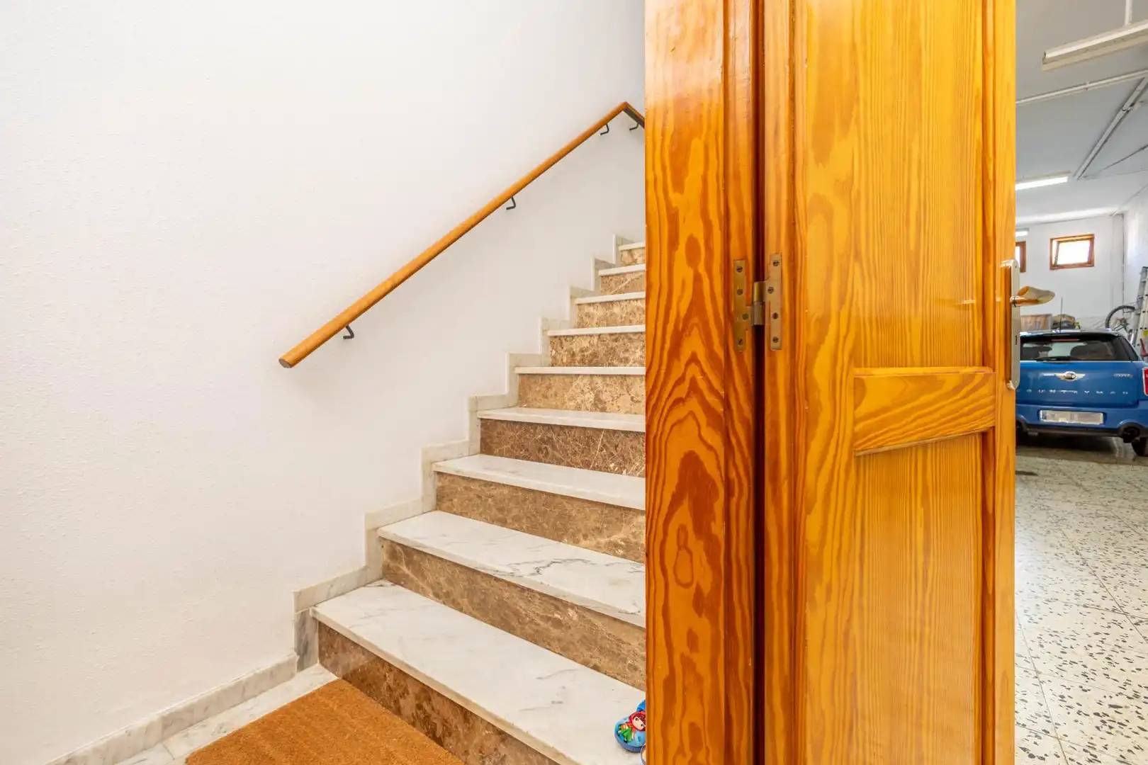 Casa adosada en venta en Vilanova i la Geltrú con Aire acondicionado, Terraza y Trastero