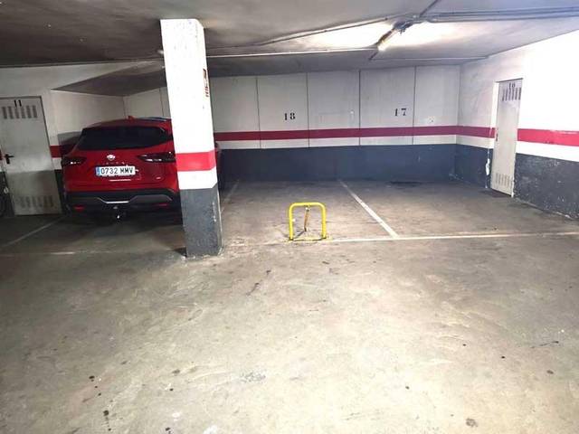 Garaje en Venta en Calle SANTA MARIA en Centro