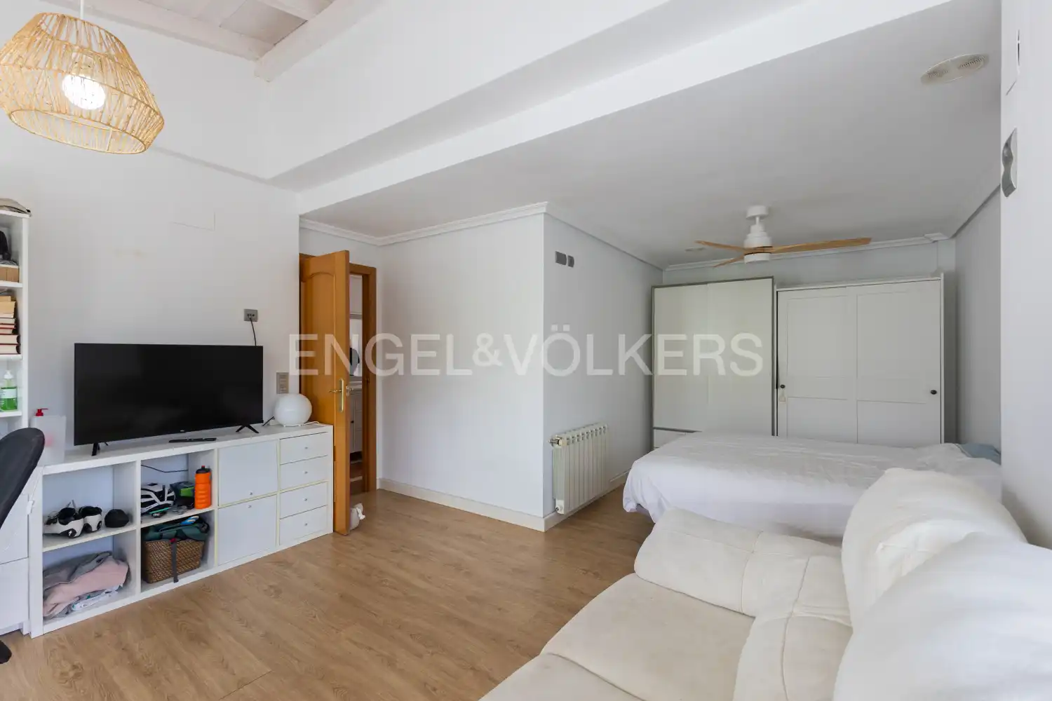 Sala d'estar de Casa o xalet en venda en Oropesa del Mar / Orpesa amb Aire condicionat, Calefacció i Jardí privat