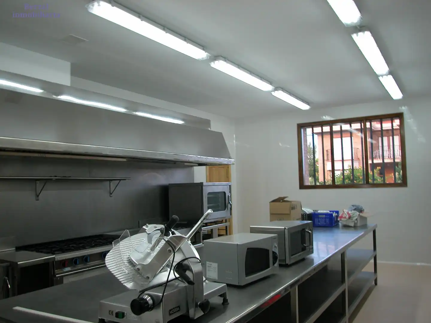 Kitchen of Commercial properties for sale in Galilea  with Air Conditioner and Furnished