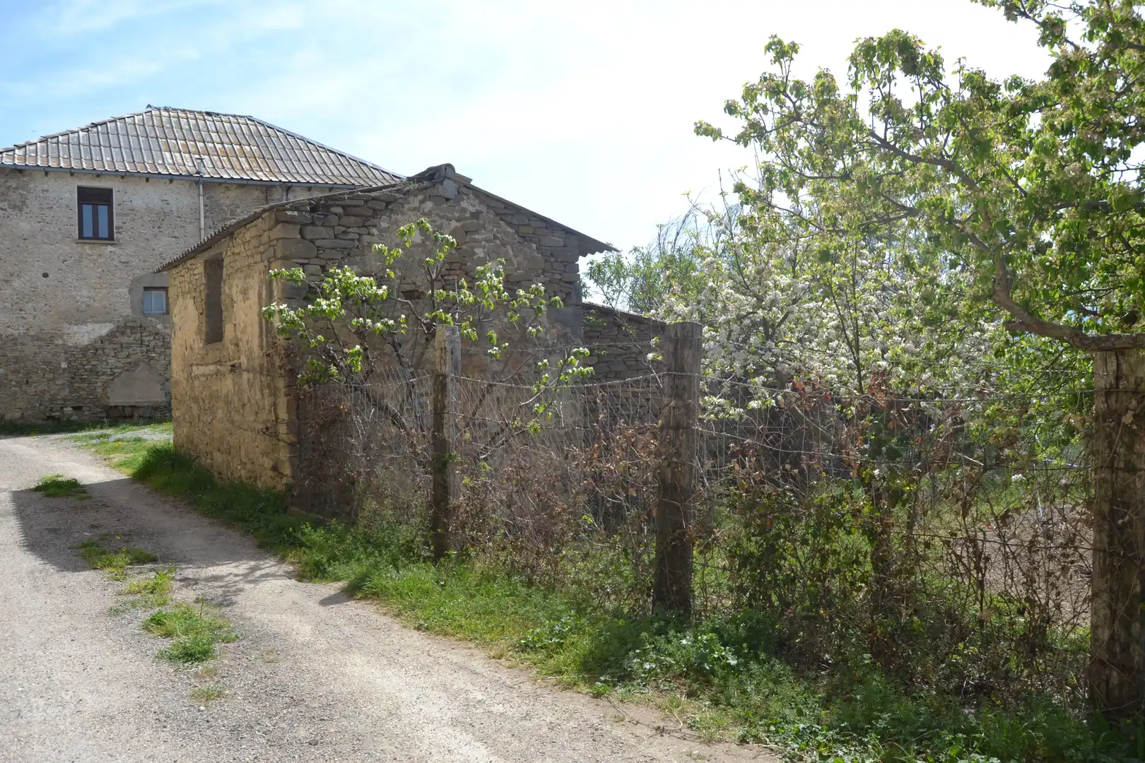 Country homes for sale in Sabiñánigo  with Private garden