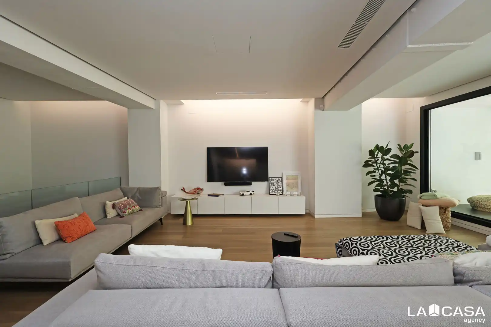 Sala d'estar de Dúplex en venda en Barcelona amb Terrassa i Piscina