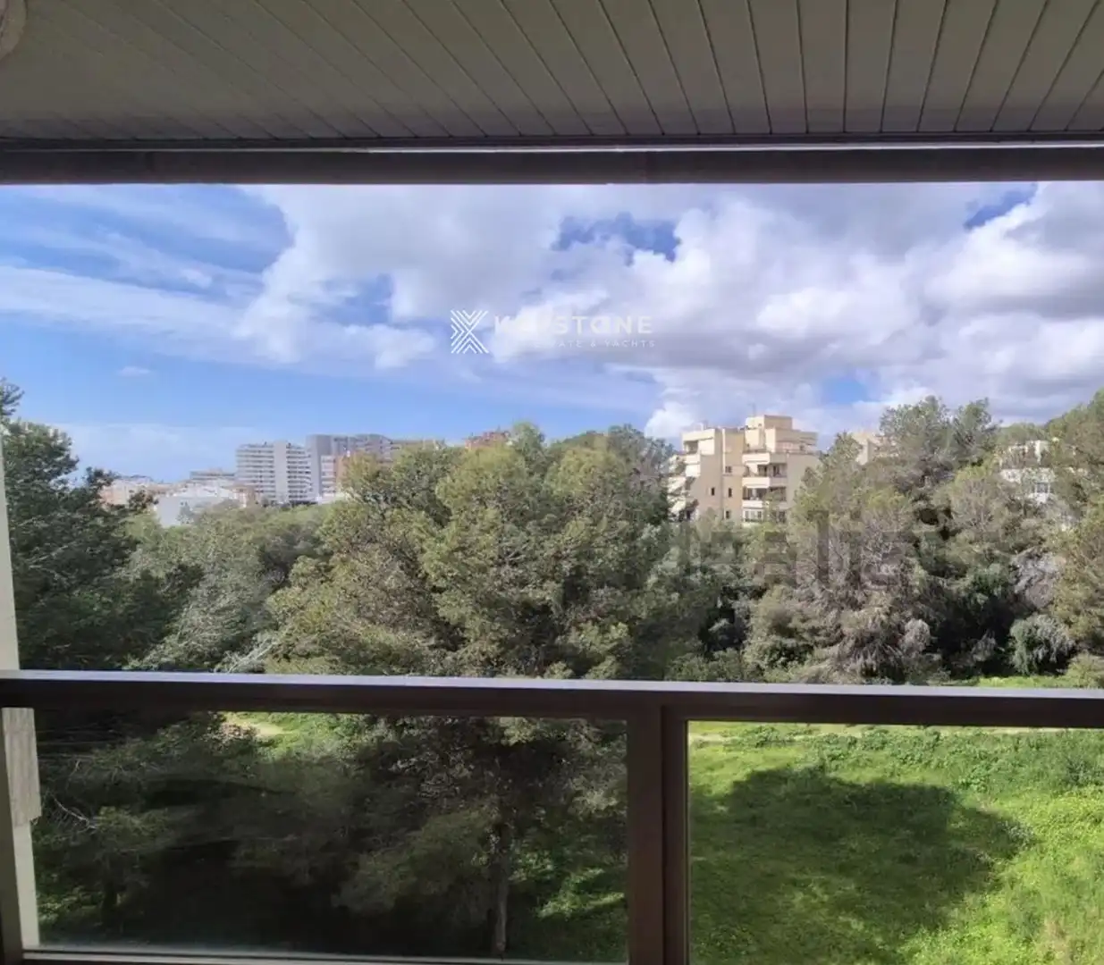 Außenansicht von Maisonette zur Miete in  Palma de Mallorca mit Klimaanlage, Terrasse und Schwimmbad