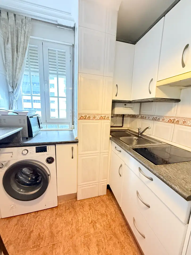 Küche von Wohnung zur Miete in Madrid mit Heizung, Möbliert und Waschmaschine
