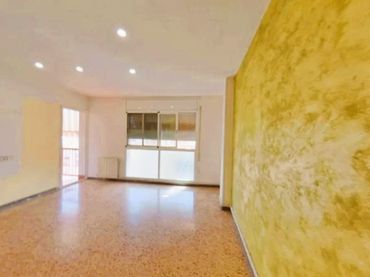 Piso con ascensor en venta en Barcelona 11
