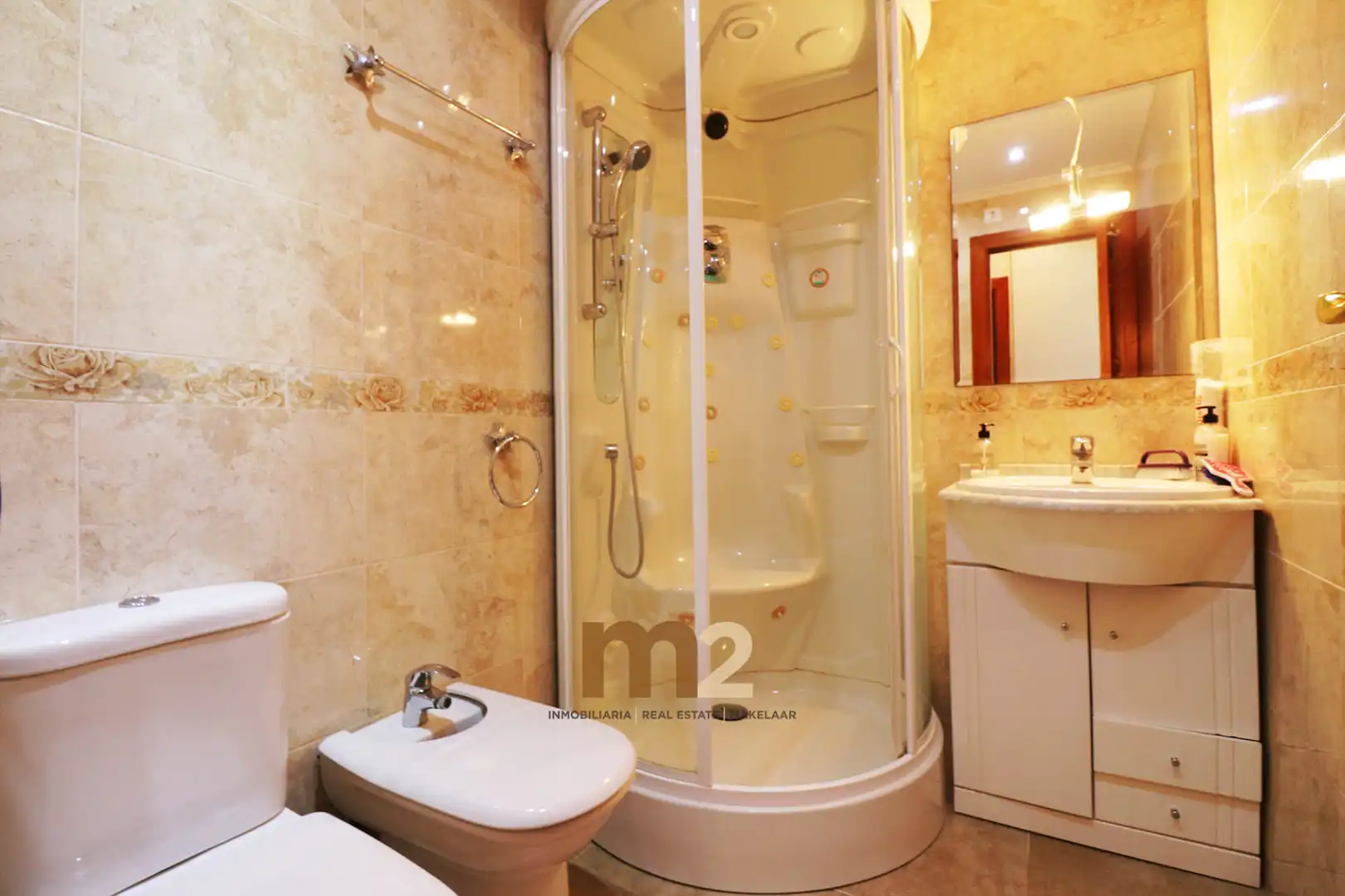 Badezimmer von Wohnungen zum Verkauf in Guardamar del Segura mit Terrasse und Möbliert