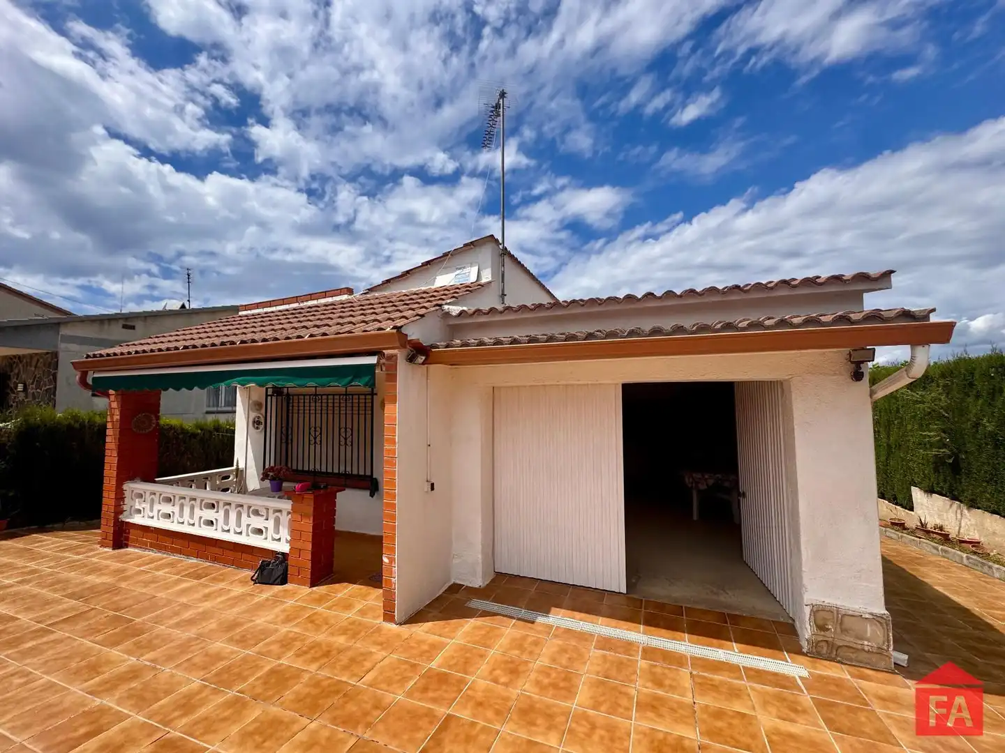 Exterior view of Houses for sale in El Vendrell  with Air Conditioner, Heating and Private garden