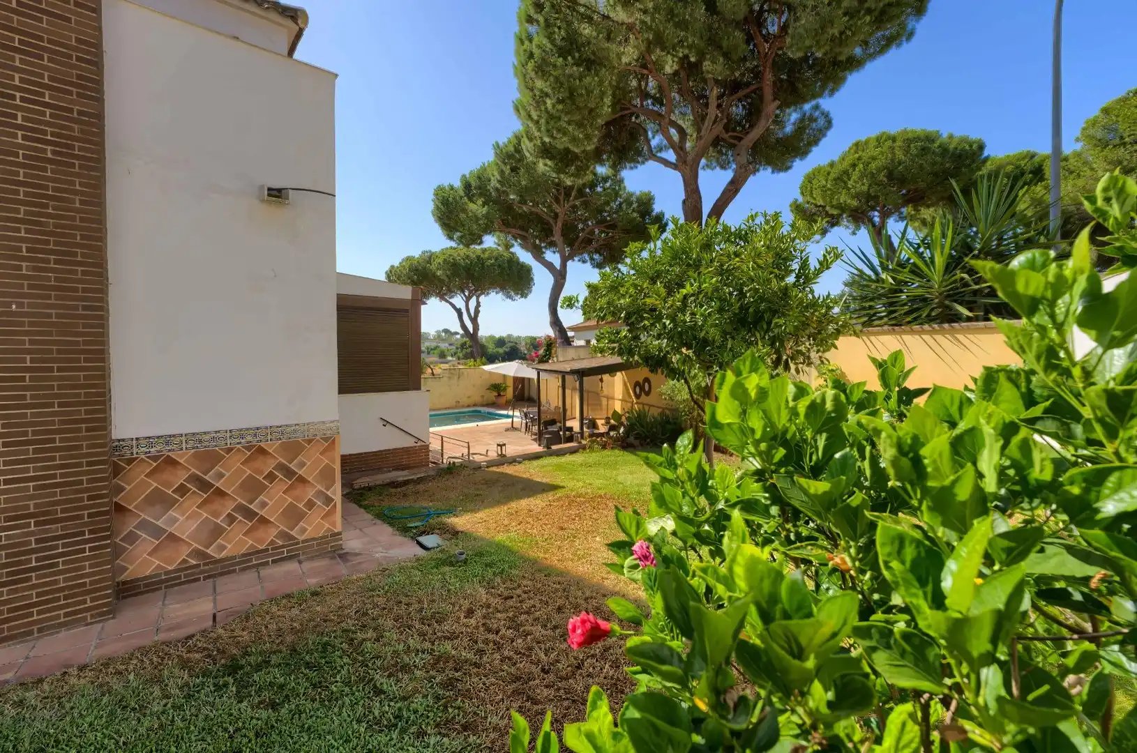 Jardí de Casa o xalet en venda en Alcalá de Guadaira amb Aire condicionat, Calefacció i Jardí privat