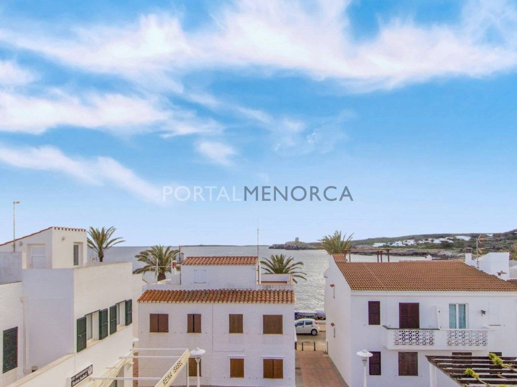 Vista exterior de Apartament en venda en Sant Lluís amb Terrassa