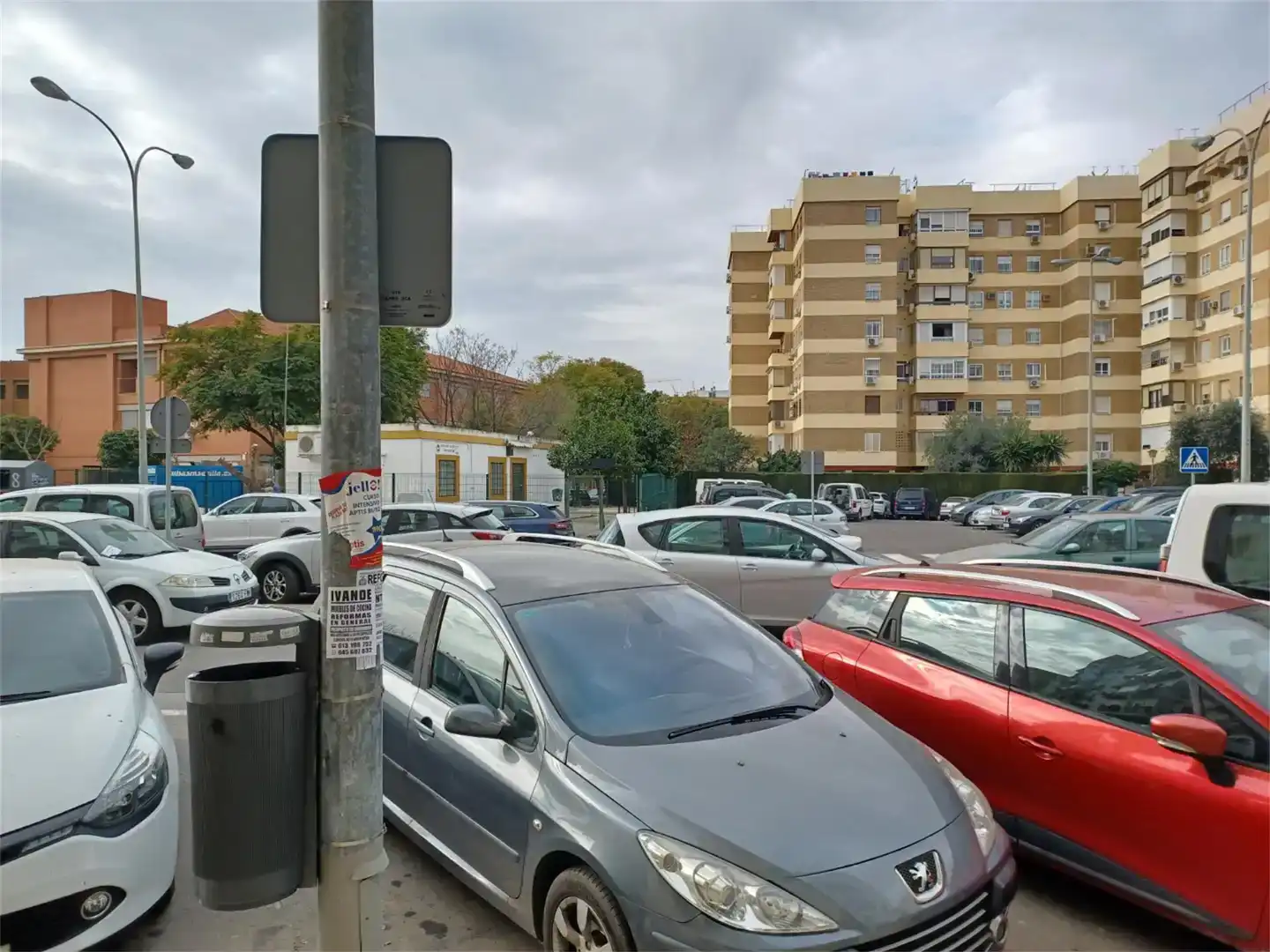 Local de lloguer a Calle Rafael Cansinos Assens, 3, Cruz Roja