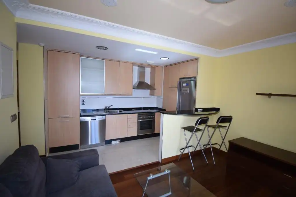 Cocina de Apartamento en venta en A Coruña Capital  con Calefacción, Trastero y Amueblado