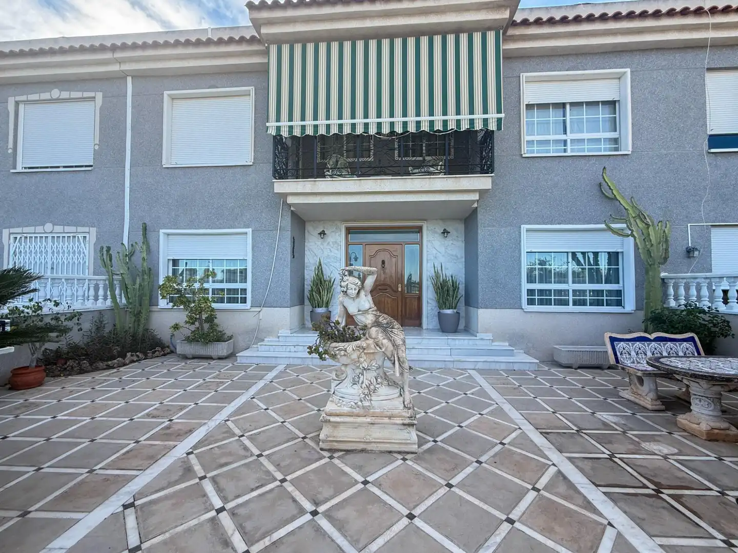 Vista exterior de Casa o xalet en venda en Callosa de Segura amb Aire condicionat, Calefacció i Jardí privat