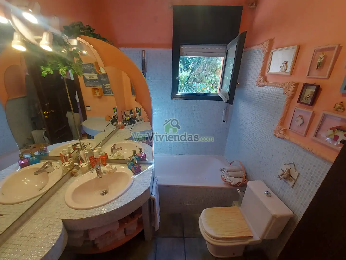 Baño de Casa o chalet en venta en Vallirana con Calefacción, Jardín privado y Terraza