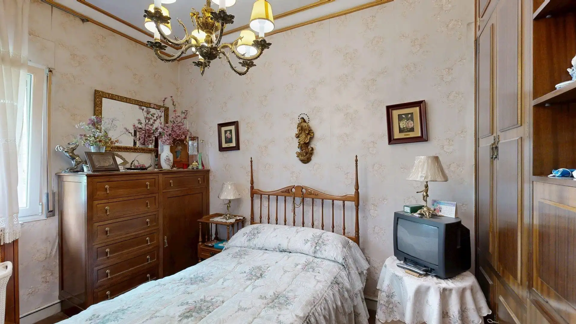 Habitación de Piso en venta en Zaragoza con Calefacción y Amueblado