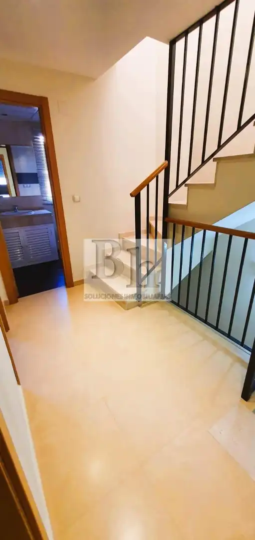 Casa adosada en venta en Alhaurín de la Torre con Aire acondicionado, Calefacción y Jardín privado